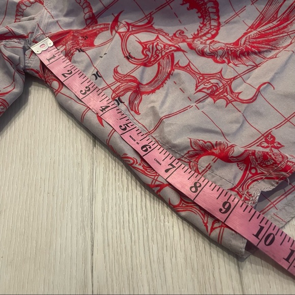 X-Plood Surfing Men’s Gray and Red Dragon Lined Boardshorts Swim Shorts Size 36 - Picture 5 of 12